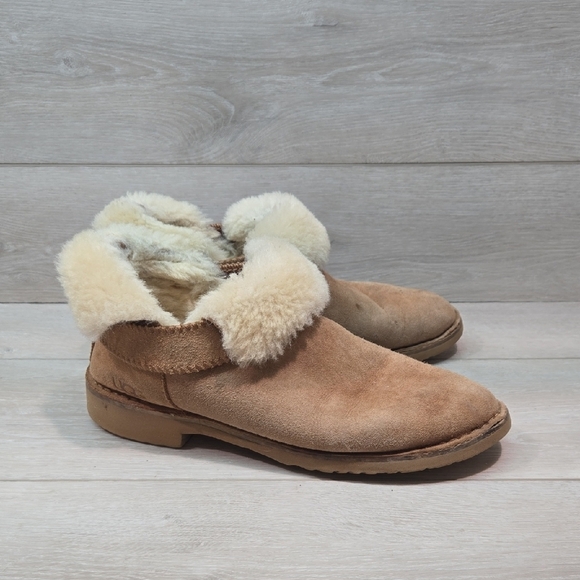Ugg Australia Shearling Women's Ankle Leather Shoes Boots Sz 10 - Picture 1 of 13